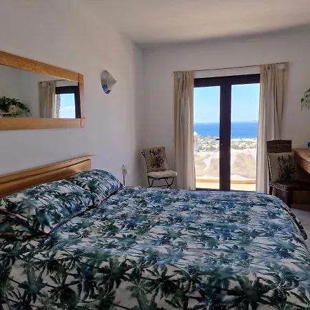 Fabulous 2 Bedroom Property With Outstanding Views Playa Blanca (Lanzarote)